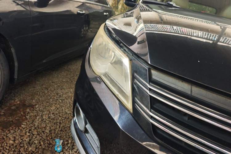 Used Volkswagen Tiguan 2010 1.8 TSI Automatic All-Wheel Drive Fashion Edition Right Front Headlight