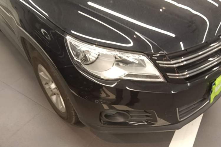 Used Volkswagen Tiguan 2010 1.8 TSI Automatic All-Wheel Drive Fashion Edition Right Front Headlight