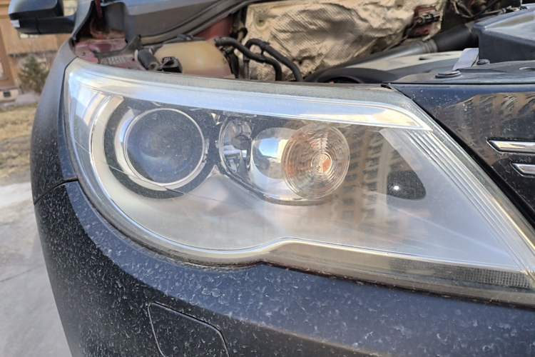 Used Volkswagen Tiguan 2010 1.8TSI Automatic All-Wheel-Drive Elite Edition Right Front Headlight