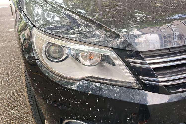 Used Volkswagen Tiguan 2010 2.0 TSI Automatic All-Wheel Drive Flagship Edition Right Front Headlight