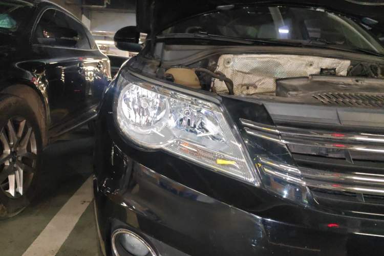 Used Volkswagen Tiguan 2010 1.8TSI Automatic Two-Wheel Drive Elite Edition Right Front Headlight
