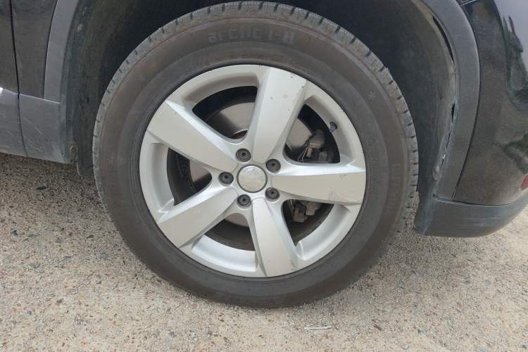 Used Volkswagen Tiguan 2010 1.8TSI Automatic All-Wheel-Drive Elite Edition Right Front Wheel Hub