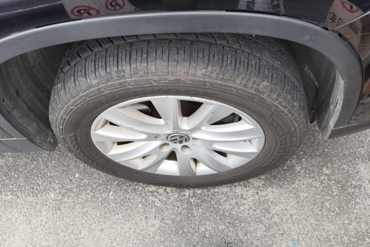 Used Volkswagen Tiguan 2010 2.0 TSI Automatic All-Wheel Drive Flagship Edition Right Front Wheel Hub