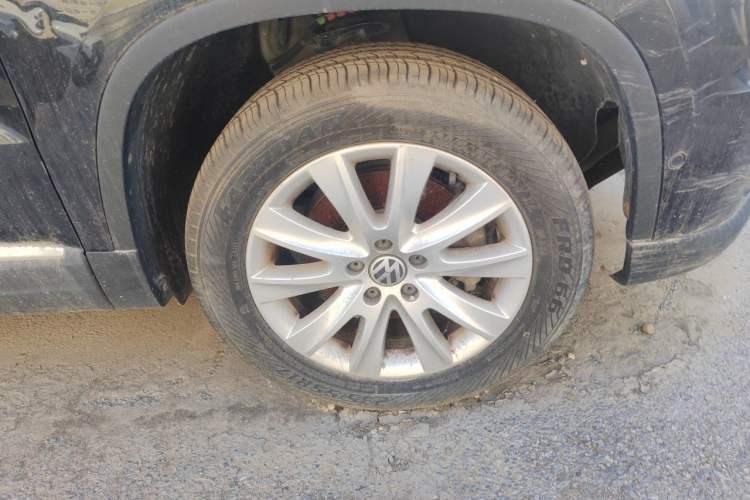 Used Volkswagen Tiguan 2010 2.0 TSI Automatic All-Wheel Drive Flagship Edition Right Front Wheel Hub
