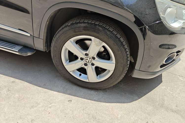 Used Volkswagen Tiguan 2010 1.8TSI Automatic Two-Wheel Drive Elite Edition Right Front Wheel Hub