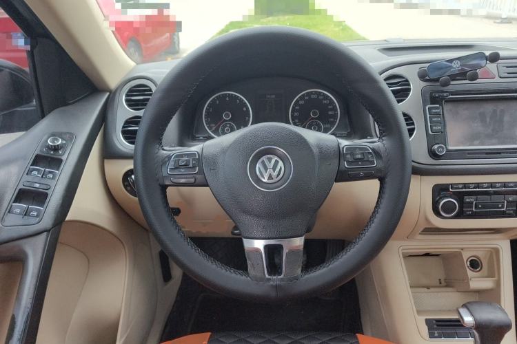Used Volkswagen Tiguan 2010 1.8TSI Automatic All-Wheel-Drive Elite Edition Steering Wheel