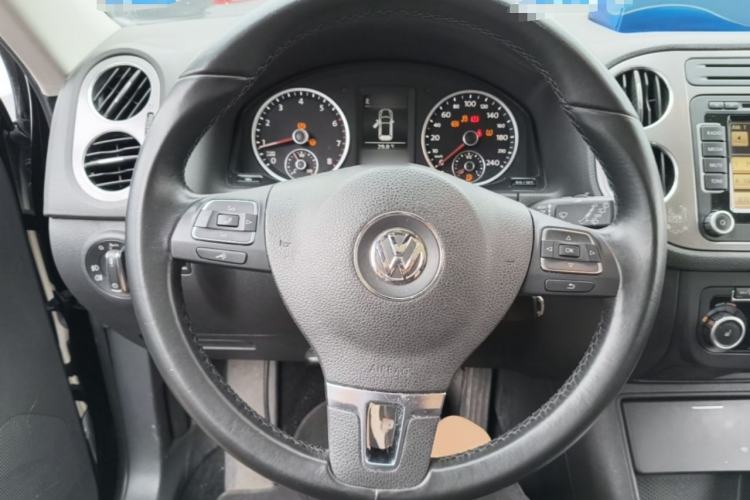 Used Volkswagen Tiguan 2010 2.0 TSI Automatic All-Wheel Drive Flagship Edition Steering Wheel