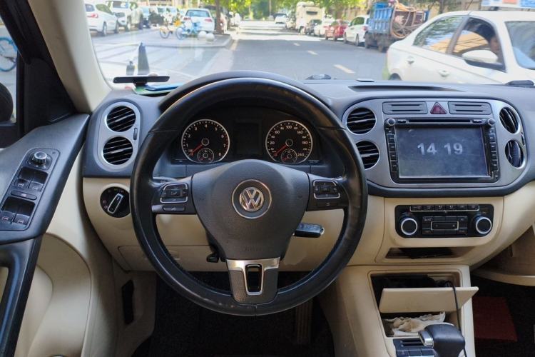 Used Volkswagen Tiguan 2010 1.8TSI Automatic Two-Wheel Drive Elite Edition Steering Wheel