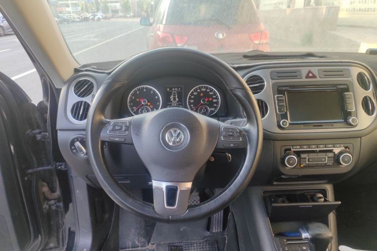 Used Volkswagen Tiguan 2010 2.0 TSI Automatic All-Wheel Drive Flagship Edition Steering Wheel