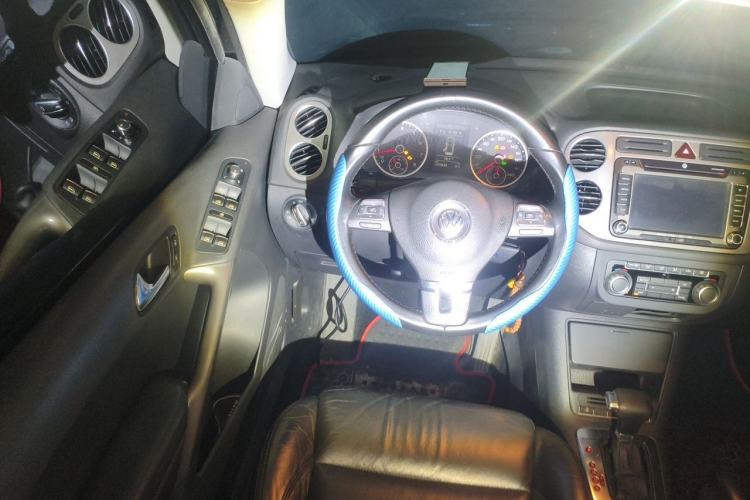 Used Volkswagen Tiguan 2010 1.8TSI Automatic All-Wheel-Drive Elite Edition Steering Wheel