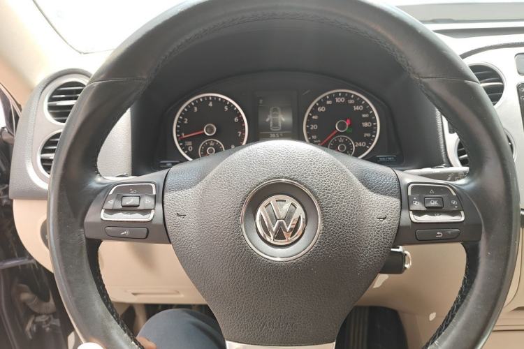 Used Volkswagen Tiguan 2010 1.8TSI Automatic Two-Wheel Drive Elite Edition Steering Wheel