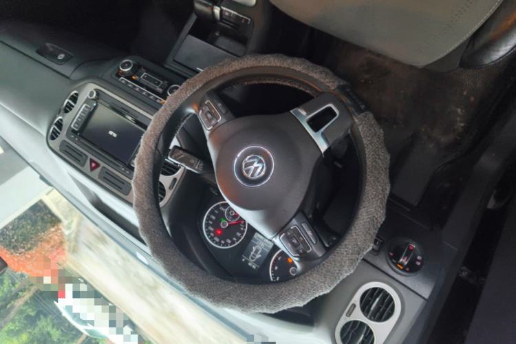 Used Volkswagen Tiguan 2010 2.0 TSI Automatic All-Wheel Drive Flagship Navigation Edition Steering Wheel
