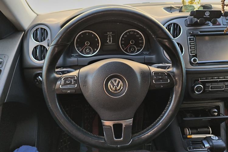 Used Volkswagen Tiguan 2010 1.8TSI Automatic All-Wheel-Drive Elite Edition Steering Wheel