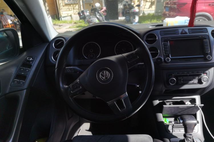Used Volkswagen Tiguan 2010 2.0 TSI Automatic All-Wheel Drive Flagship Edition Steering Wheel