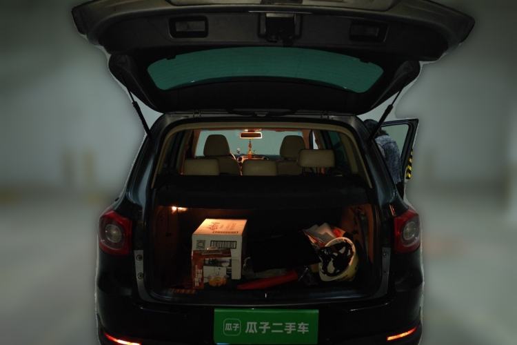 Used Volkswagen Tiguan 2010 2.0 TSI Automatic All-Wheel Drive Flagship Edition Trunk