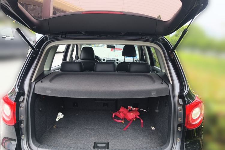 Used Volkswagen Tiguan 2010 1.8 TSI Automatic All-Wheel Drive Fashion Edition Trunk