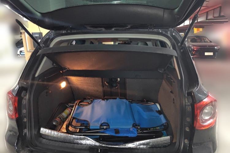 Used Volkswagen Tiguan 2010 2.0 TSI Automatic All-Wheel Drive Flagship Navigation Edition Trunk
