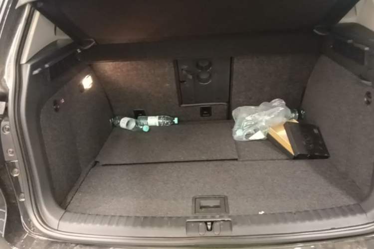 Used Volkswagen Tiguan 2010 1.8 TSI Automatic All-Wheel Drive Fashion Edition Trunk