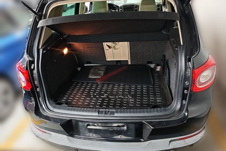 Used Volkswagen Tiguan 2010 2.0 TSI Automatic All-Wheel Drive Flagship Edition Trunk