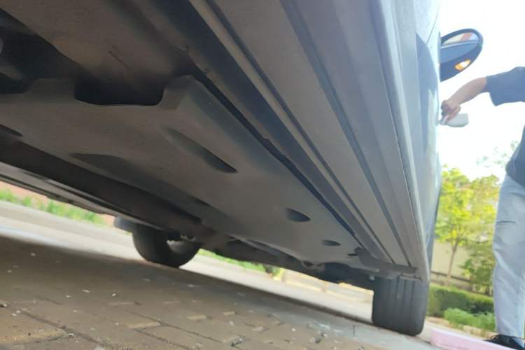 Used Volkswagen Tiguan 2010 1.8TSI Automatic All-Wheel-Drive Elite Edition Chassis Rear Right