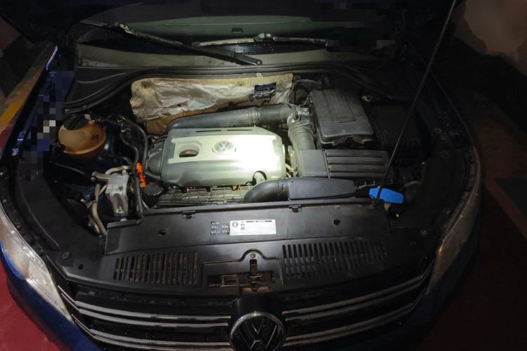 Used Volkswagen Tiguan 2010 1.8TSI Automatic All-Wheel-Drive Elite Edition Engine Bay