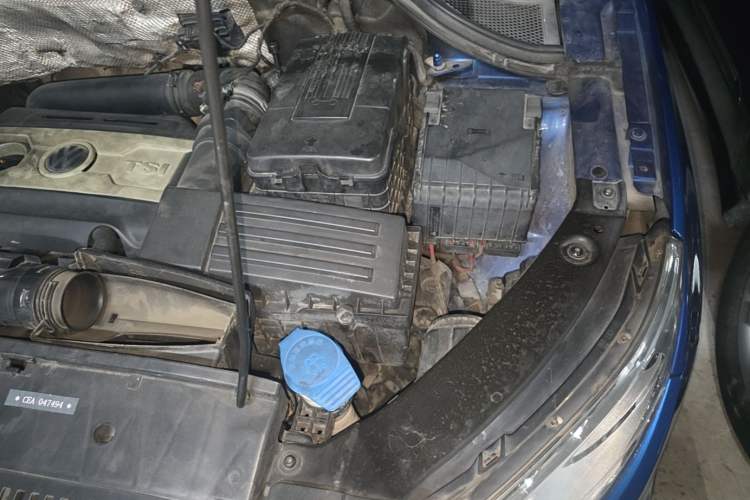 Used Volkswagen Tiguan 2010 1.8TSI Automatic All-Wheel-Drive Elite Edition Engine Bay Left