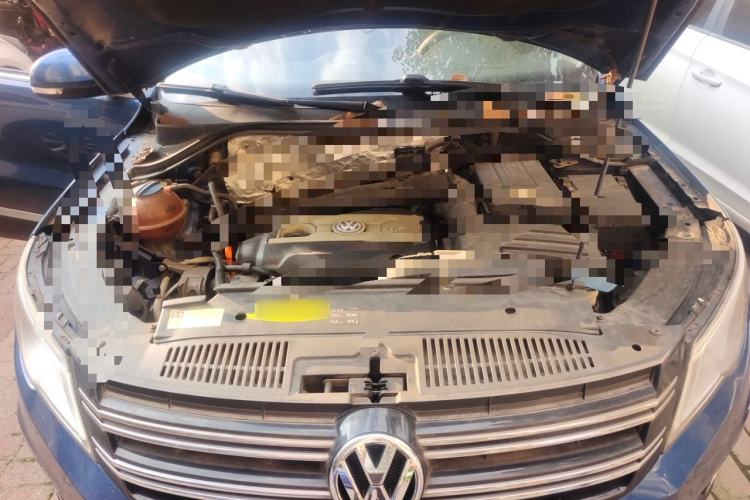 Used Volkswagen Tiguan 2010 2.0 TSI Automatic All-Wheel Drive Flagship Navigation Edition Engine Bay