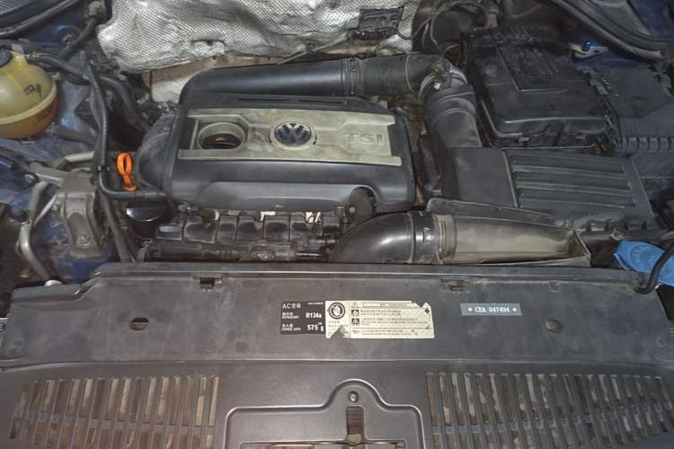 Used Volkswagen Tiguan 2010 1.8TSI Automatic All-Wheel-Drive Elite Edition Engine Bay