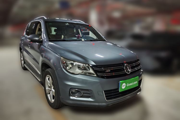 Used Volkswagen Tiguan 2010 2.0 TSI Automatic All-Wheel-Drive Elite Edition Front Right 45 Deg