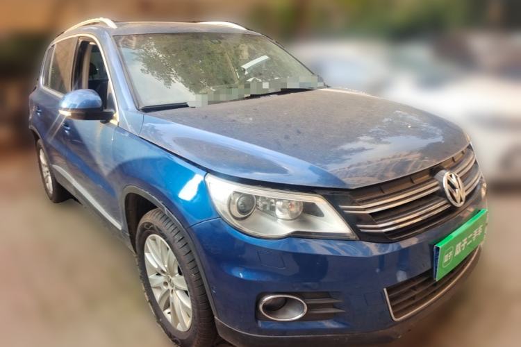 Used Volkswagen Tiguan 2010 2.0 TSI Automatic All-Wheel Drive Flagship Navigation Edition Front Right 45 Deg