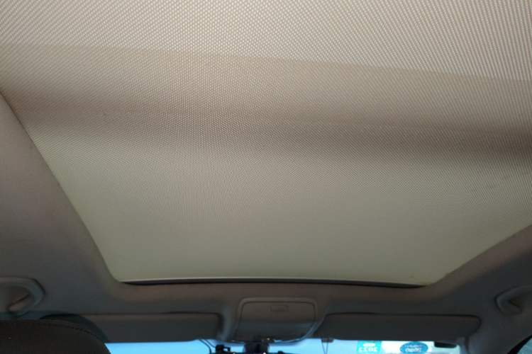 Used Volkswagen Tiguan 2010 2.0 TSI Automatic All-Wheel Drive Flagship Edition Headliner