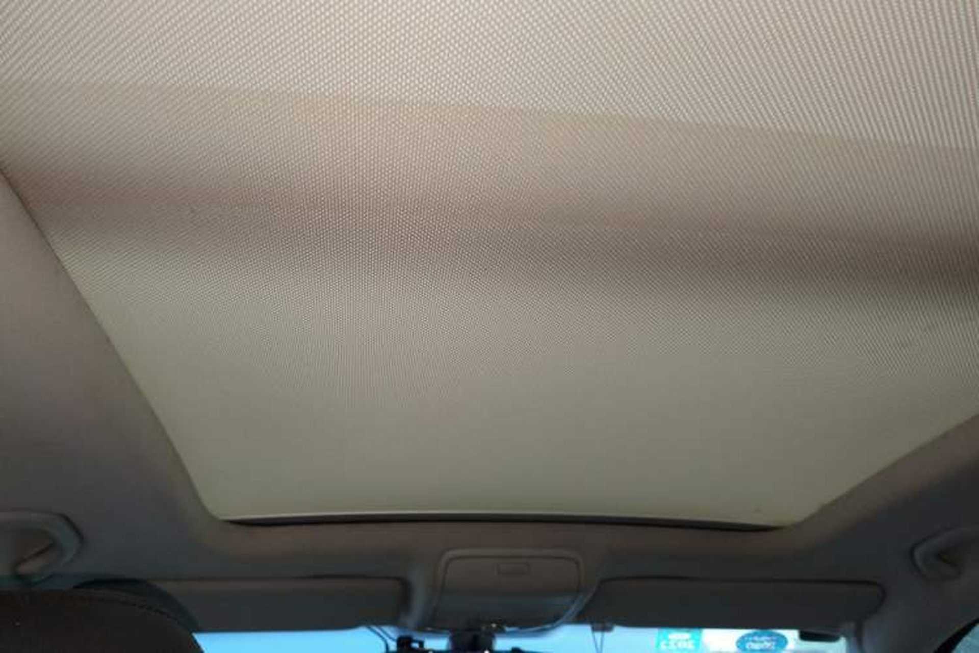 Used Volkswagen Tiguan 2010 2.0 TSI Automatic All-Wheel Drive Flagship Edition Headliner