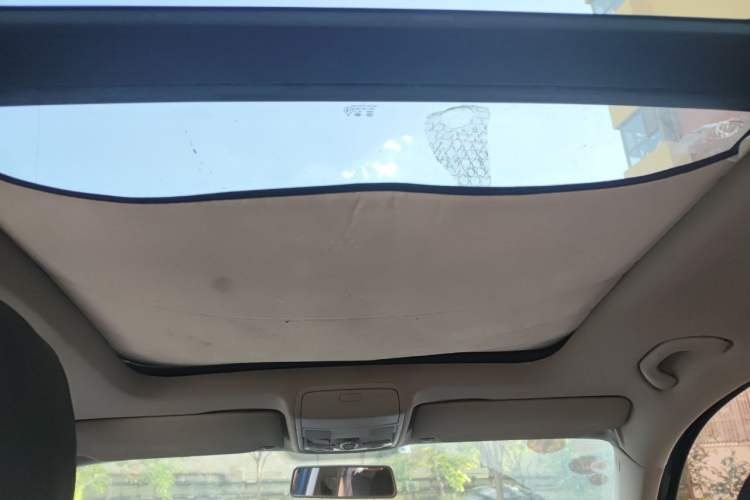 Used Volkswagen Tiguan 2010 1.8TSI Automatic All-Wheel-Drive Elite Edition Headliner