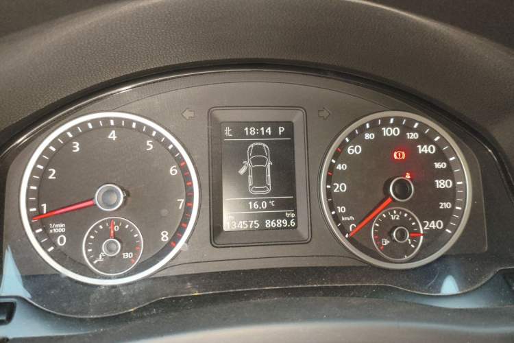 Used Volkswagen Tiguan 2010 2.0 TSI Automatic All-Wheel Drive Flagship Edition Instrument Cluster