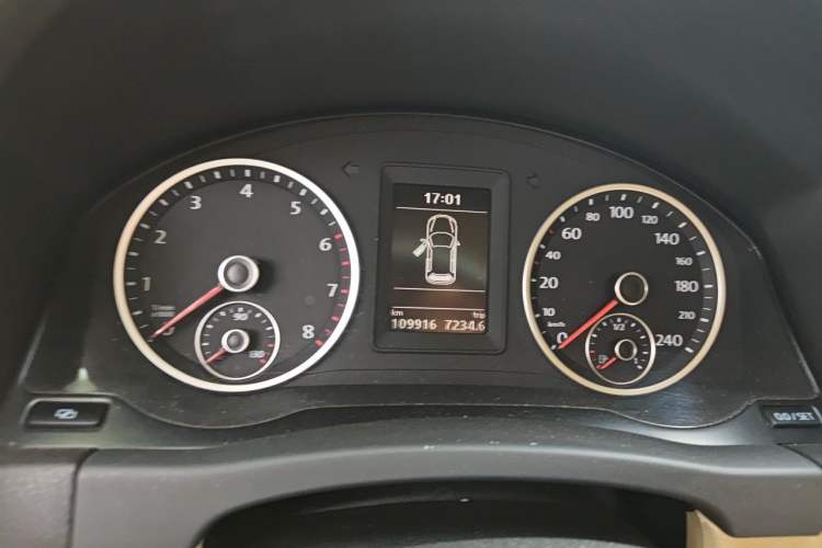 Used Volkswagen Tiguan 2010 1.8 TSI Automatic Two-Wheel Drive Trend Edition Instrument Cluster