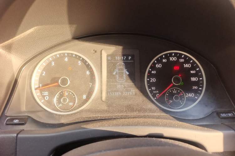 Used Volkswagen Tiguan 2010 2.0 TSI Automatic All-Wheel Drive Flagship Navigation Edition Instrument Cluster