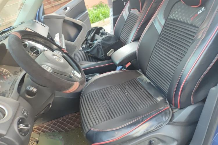 Used Volkswagen Tiguan 2010 1.8TSI Automatic All-Wheel-Drive Elite Edition Left Front Seat