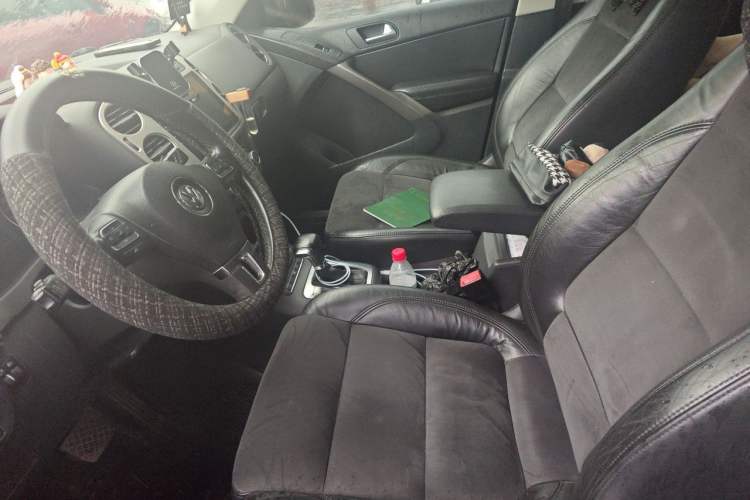 Used Volkswagen Tiguan 2010 2.0 TSI Automatic All-Wheel Drive Flagship Navigation Edition Left Front Seat