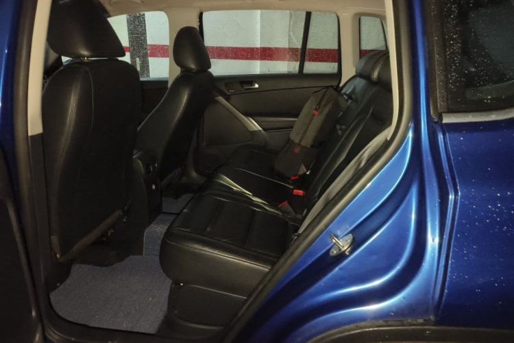 Used Volkswagen Tiguan 2010 1.8TSI Automatic All-Wheel-Drive Elite Edition Left Rear Seat