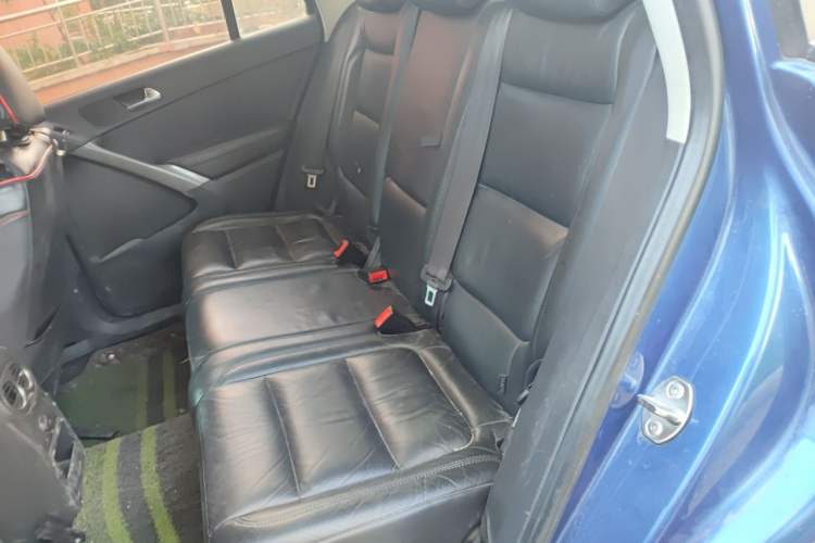 Used Volkswagen Tiguan 2010 1.8TSI Automatic All-Wheel-Drive Elite Edition Left Rear Seat