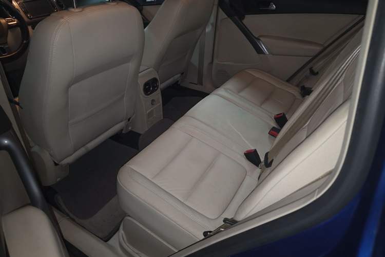 Used Volkswagen Tiguan 2010 1.8TSI Automatic All-Wheel-Drive Elite Edition Left Rear Seat