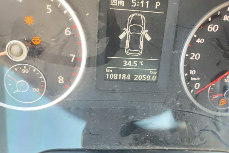 Used Volkswagen Tiguan 2010 1.8TSI Automatic All-Wheel-Drive Elite Edition Odometer Close Up