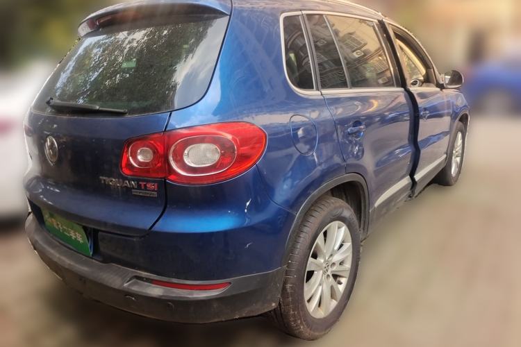Used Volkswagen Tiguan 2010 2.0 TSI Automatic All-Wheel Drive Flagship Navigation Edition Rear Right 45 Deg