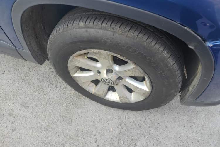 Used Volkswagen Tiguan 2010 1.8 TSI Automatic All-Wheel Drive Fashion Edition Right Front Wheel Hub