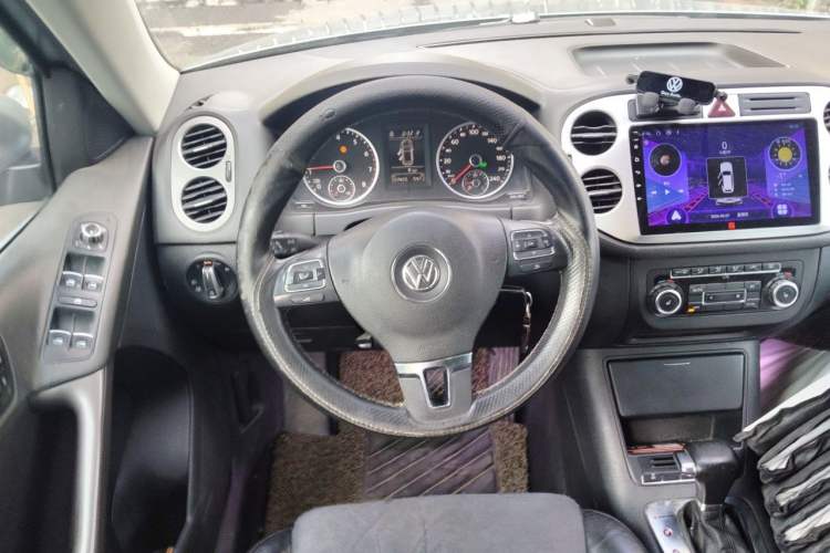 Used Volkswagen Tiguan 2010 2.0 TSI Automatic All-Wheel Drive Flagship Edition Steering Wheel