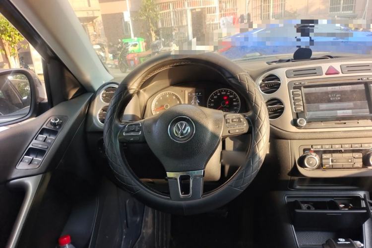 Used Volkswagen Tiguan 2010 2.0 TSI Automatic All-Wheel Drive Flagship Navigation Edition Steering Wheel