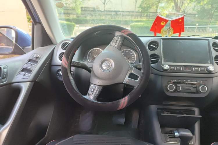 Used Volkswagen Tiguan 2010 1.8TSI Automatic All-Wheel-Drive Elite Edition Steering Wheel