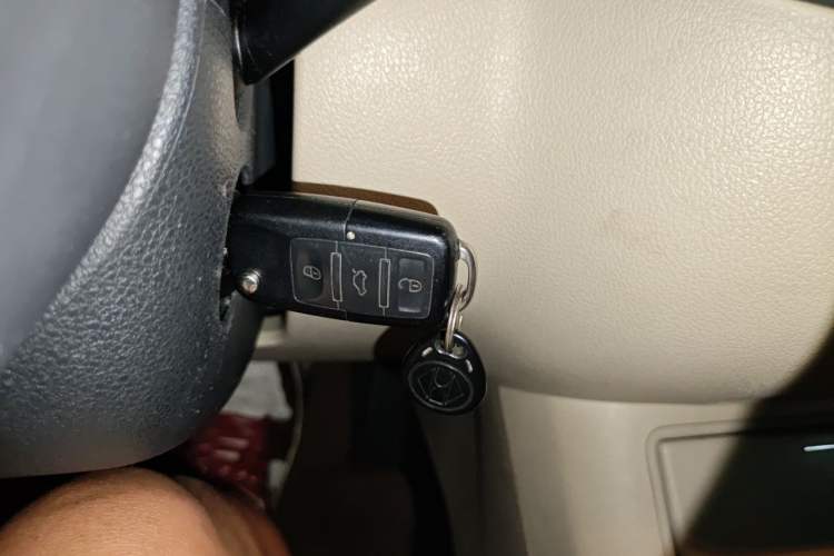 Used Volkswagen Tiguan 2010 2.0 TSI Automatic All-Wheel-Drive Elite Edition Vehicle Key
