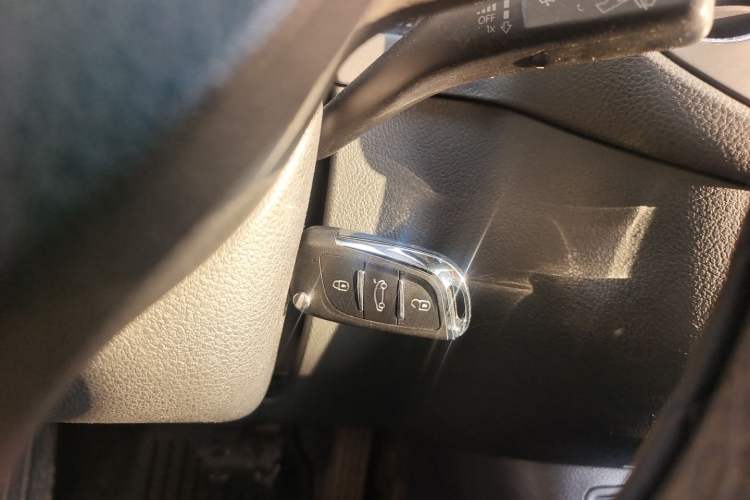 Used Volkswagen Tiguan 2010 2.0 TSI Automatic All-Wheel Drive Flagship Navigation Edition Vehicle Key