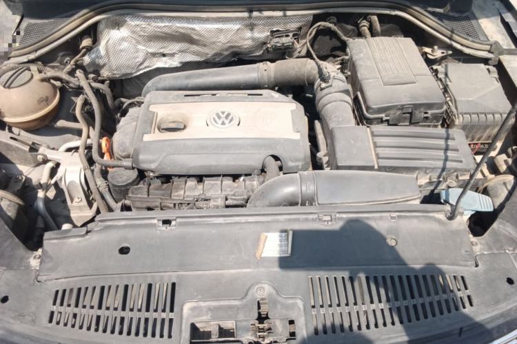 Used Volkswagen Tiguan 2010 1.8TSI Automatic All-Wheel-Drive Elite Edition Engine Bay